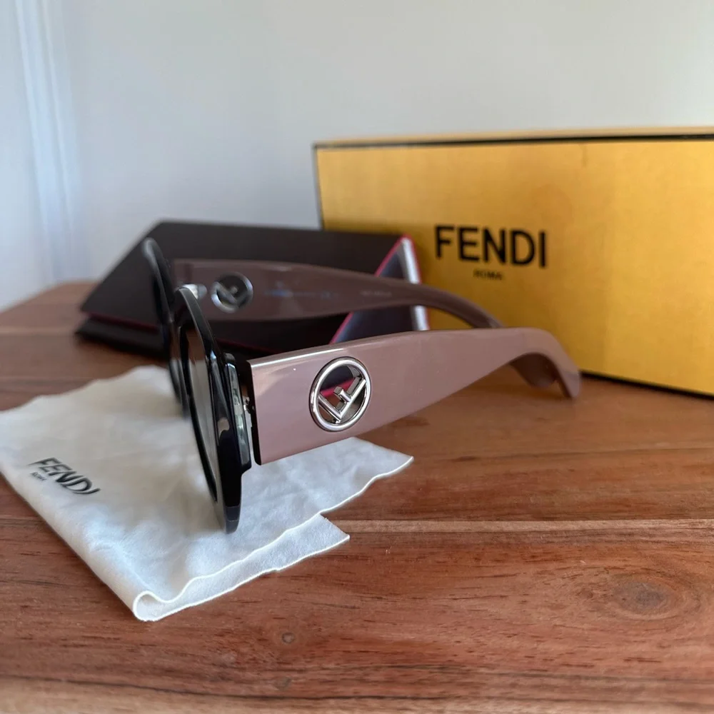 FENDI Black Frame Brown Leg Sunglasses - Picture 3 of 11